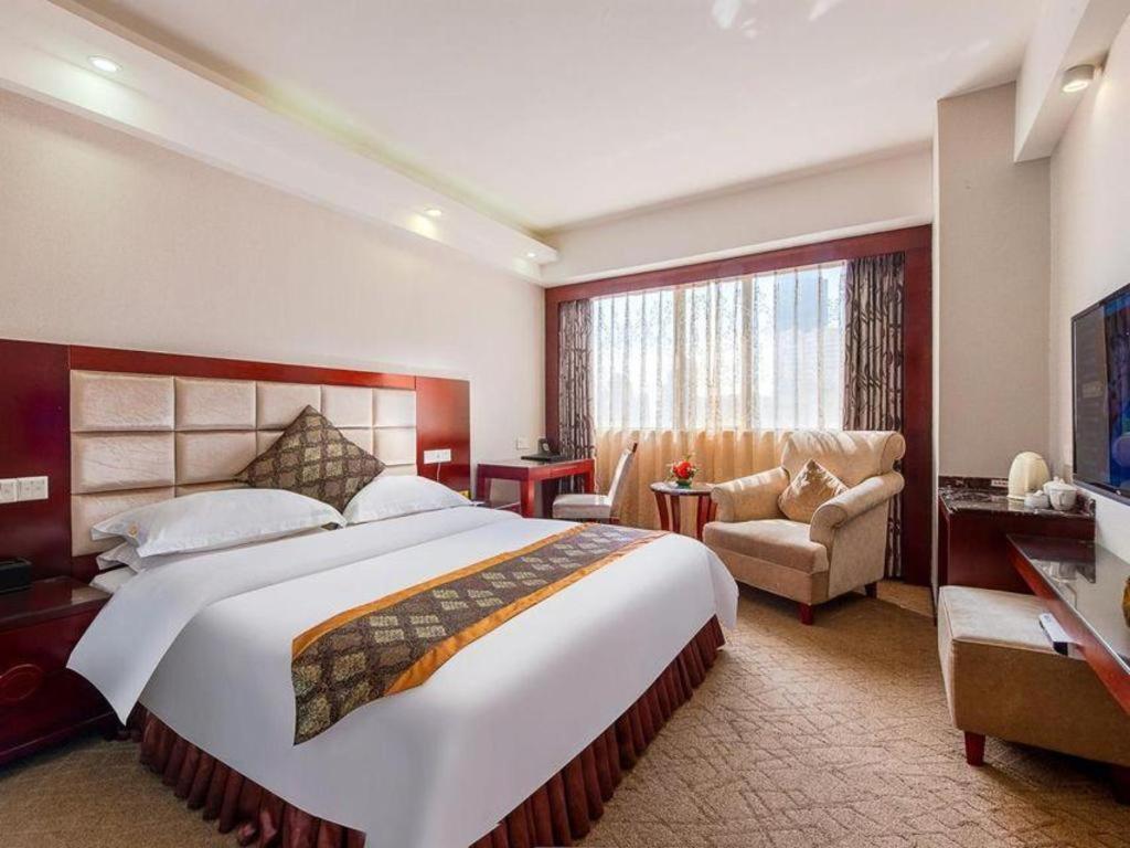 Overseas Chinese Hotel Zhuhai Exterior photo