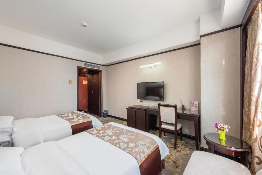 Overseas Chinese Hotel Zhuhai Exterior photo