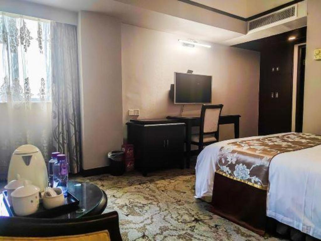 Overseas Chinese Hotel Zhuhai Exterior photo