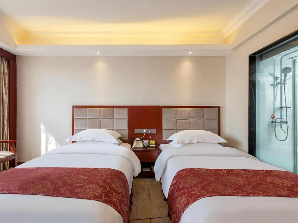 Overseas Chinese Hotel Zhuhai Exterior photo