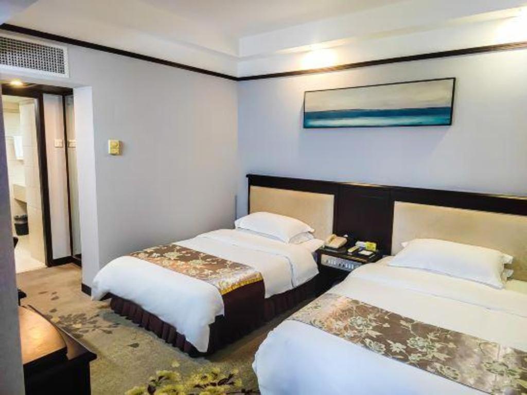 Overseas Chinese Hotel Zhuhai Exterior photo